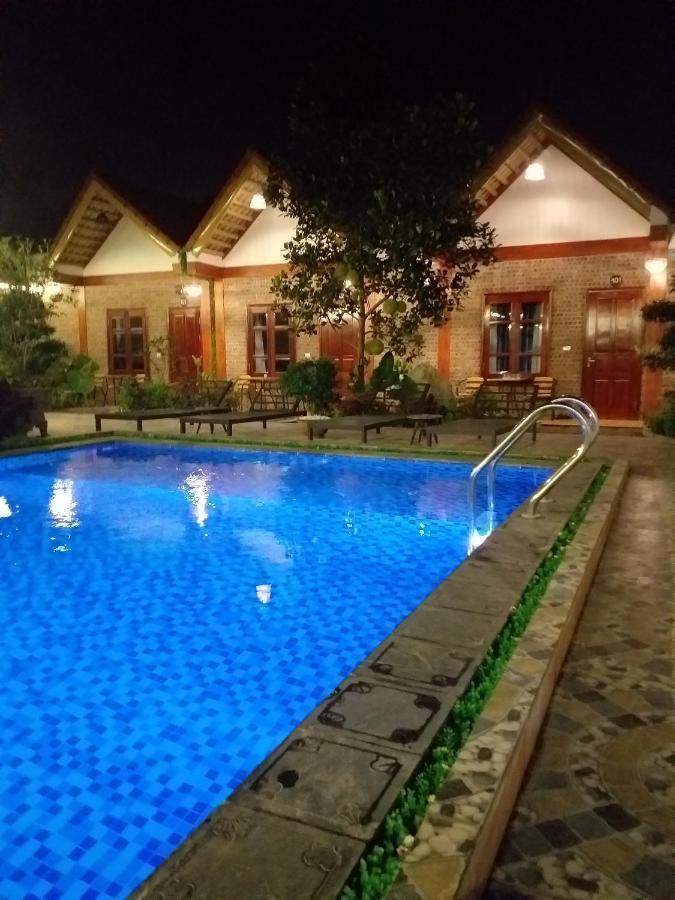 Tamcoc Mr. Cau * Ninh Binh
